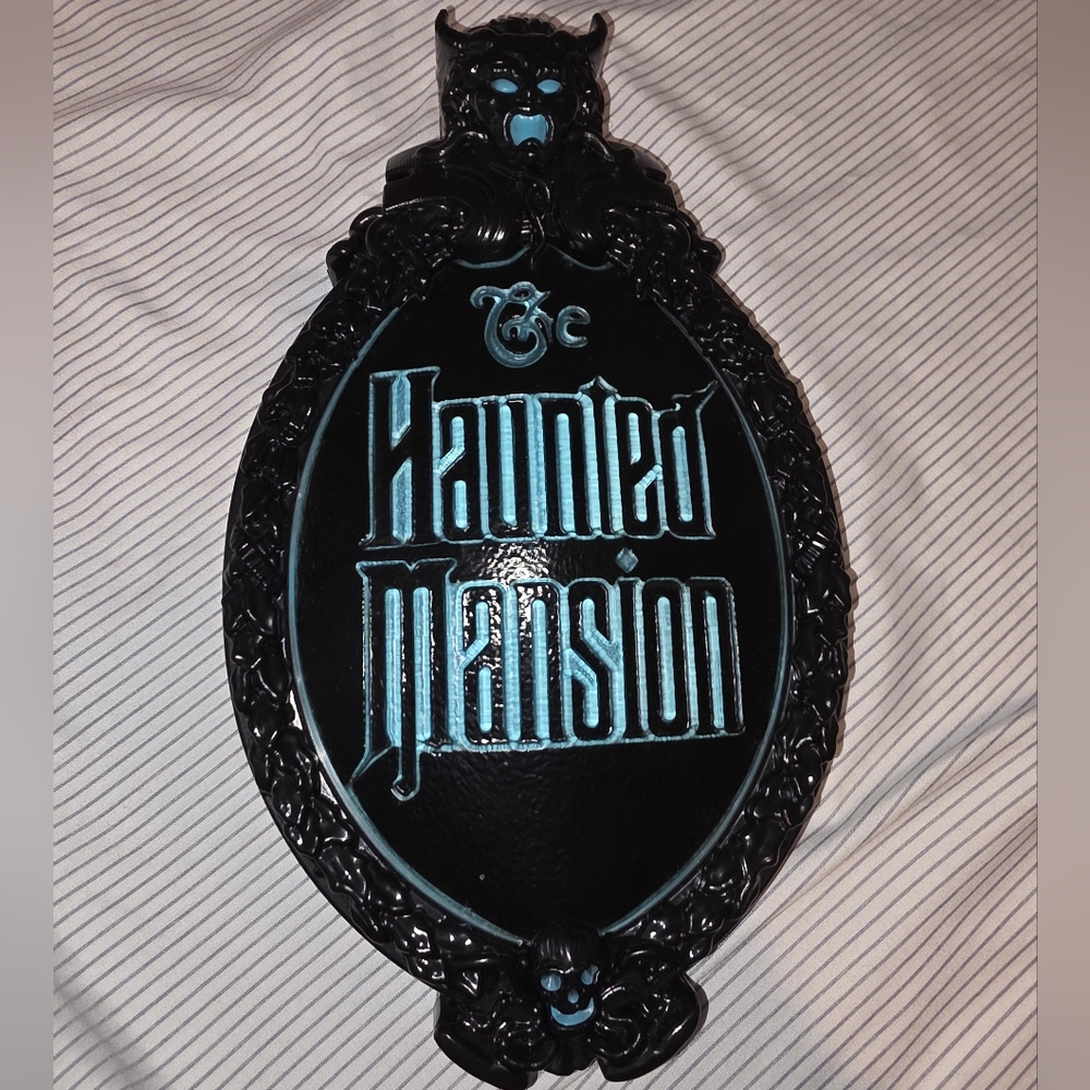 The Haunted Mansion Musical Wall Plaque